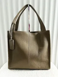 laura-biaggi-skorzana-torba-shopper-taupe-z-przeszyciem
