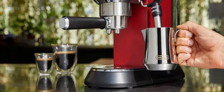 ekspres-de-longhi-ec685-r-czerwony