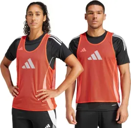 znacznik-adidas-training-24-bib-koralowy-jf3245-rozm-m