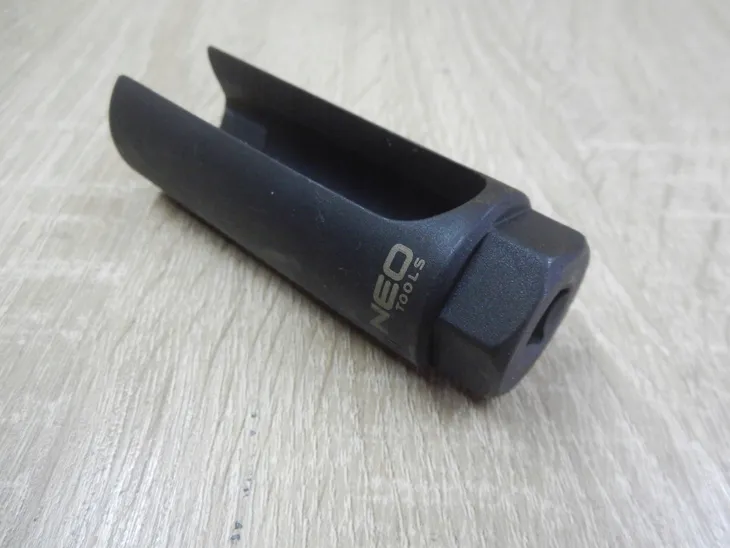 klucz-nasadka-do-sond-lambda-22mm-3-8-stal-crv-neo-stan-nowy