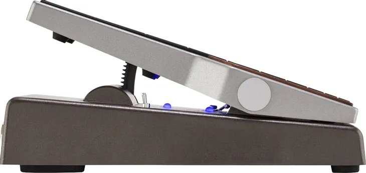 fender-tread-light-expression-volume-pedal-stan-nowy