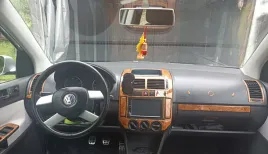 vw-polo-4-02-dekory-kokpitu-okleiny-konsola-panele-carbon-folia-3d