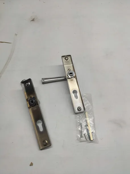 vachette-206336-klamka-do-drzwi-kolor-srebrny