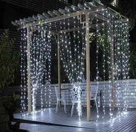 kurtyna-na-druciku-300-led-usb-bialy-zimny-pilot
