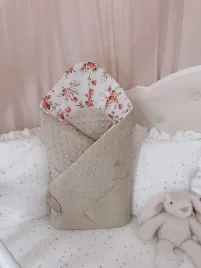 Zdjęcie produktu ROŻEK BECIK NIEMOWLĘCY DWUSTRONNY MINKY Romantic Roses beżowy