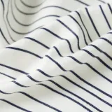 koszulka-dziecieca-ecru-128-wzor-dominujacy-nadruk