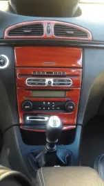 renault-laguna-2-lift-dekory-kokpitu-konsola-panele-deska-carbon-folia-alu