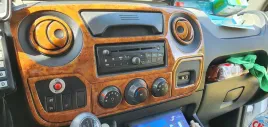 renault-master-2010-dekory-kokpitu-konsola-panele-carbon-folia-decor
