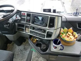 scania-s-r-dekoracja-deski-kokpit-konsola-panele-dekory-okleiny-folia-3d