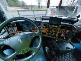 scania-r-2010-dekoracja-deski-dekory-konsola-panele-okleiny-panel-folia-3d