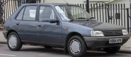 peugeot-205-blotnik-prawy-przod-z-otworem-na-kierunkowskaz-1983-1990