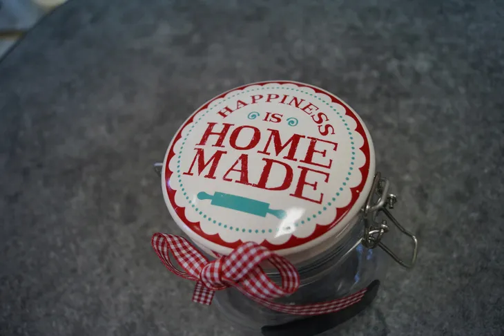 sloik-z-etykieta-home-made-marka-ewax