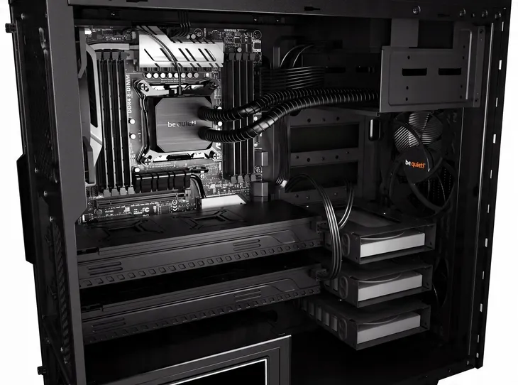 be-quiet-pure-base-600-black-bg021-liczba-zlaczy-usb-2