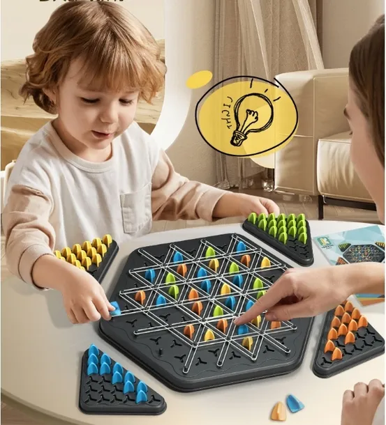 triangle-chess-board-game-interactive-pegboard-game-desktop-board-games-nosnik-ksiazka-papierowa