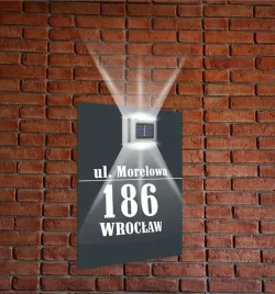 antracyt-tabliczka-adresowa-dibond-z-lampka-led-numer-domu-40x30-pionowa