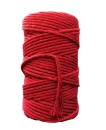 sznurek-bawelniany-skrecany-krwawy-60m-2mm