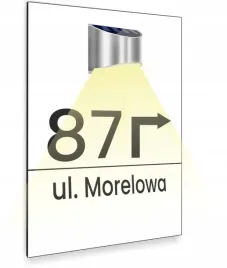 biala-tabliczka-lampka-solarna-adresowa-ze-strzalka-nierdzewna-dibond-30x20