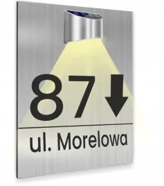 duza-tabliczka-adresowa-dibond-srebrna-adres-strzalka-40x30-lampka-solarna