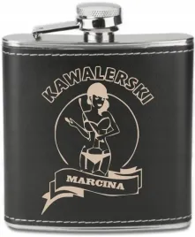 grawerowana-piersiowka-180-ml-personalizowany-prezent-na-kawalerski