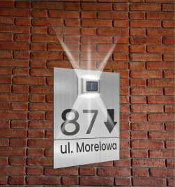 srebrna-tabliczka-adresowa-dibond-z-lampka-numer-domu-30x20-pionowa