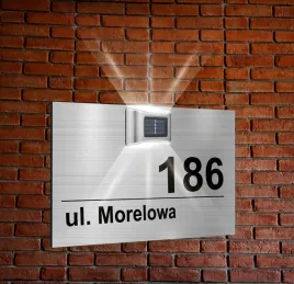 srebrna-tabliczka-adresowa-lampka-nierdzewna-numer-posesji-dibond-40x30