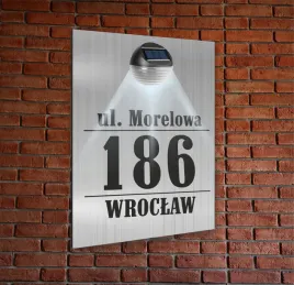 tabliczka-adresowa-oswietlona-led-pionowa-nierdzewna-numer-domu