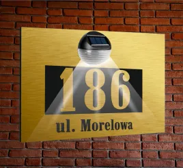 tabliczka-adresowa-oswietlona-z-lampka-numer-domu-40x30-zlota-aluminiowa