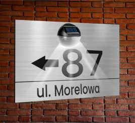 tabliczka-adresowa-oswietlona-z-lampka-numer-domu-40x30-srebrna-aluminiowa