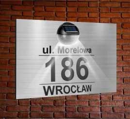 tabliczka-adresowa-oswietlona-lampka-numer-domu-40x30-srebrna-nierdzewna
