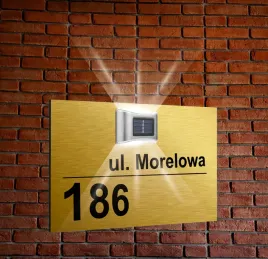 zlota-tabliczka-adresowa-nierdzewna-z-lampka-numer-dzialki-domu-40x30