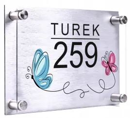 tabliczka-adresowa-elegancka-30x20-dibond-plexi-dystanse-montazowe