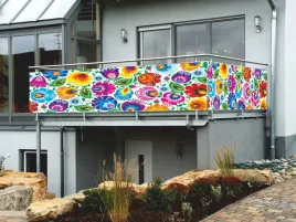 oslona-balkonowa-na-wymiar-na-balkon-kwiatki