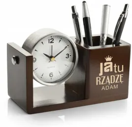 grawer-przybornik-na-biurko-z-zegarkiem-personalizowany-prezent-dla-szefa