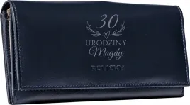 portfel-damski-skorzany-z-grawerem-inicjalami-prezent-na-30-urodziny