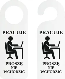 zawieszka-na-drzwi-klamke-hotelowa-pracuje-prosze-nie-wchodzic-nadruk-plexi