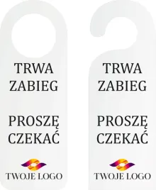 zawieszka-na-drzwi-klamke-hotelowa-trwa-zabieg-z-twoim-logo-nadruk-na-plexi