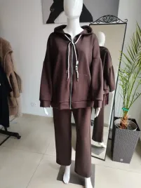 maselkowy-dres-oversize-z-kapturem-czekoladowy-one-size