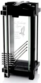 nowoczesny-znicz-kapliczka-czarny-personalizowany-grawer-z-napisem-dla-syna