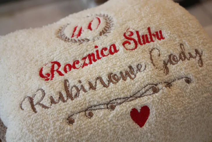 prezent-na-rocznice-slubu-gramatura-recznika-410-500-gsm