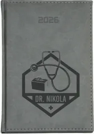stylowy-kalendarz-doktora-ksiazkowy-a5-2026-z-grawerem-tygodniowy