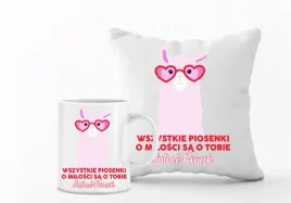 zestaw-poduszka-i-kubek-personalizowany-prezent-na-walentynki-twoj-tekst
