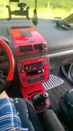 seat-alhambra-dekory-kokpitu-okleina-panel-deska-kokpit-konsola-alu-3d