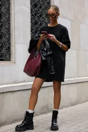 czarna-t-shirtowa-sukienka-oversize-sella