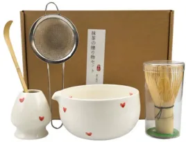 zestaw-do-matchy-w-serduszka-5-elementow-ceramika-bambus-sitko-chasen