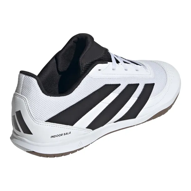 predator-club-in-sala-marka-adidas