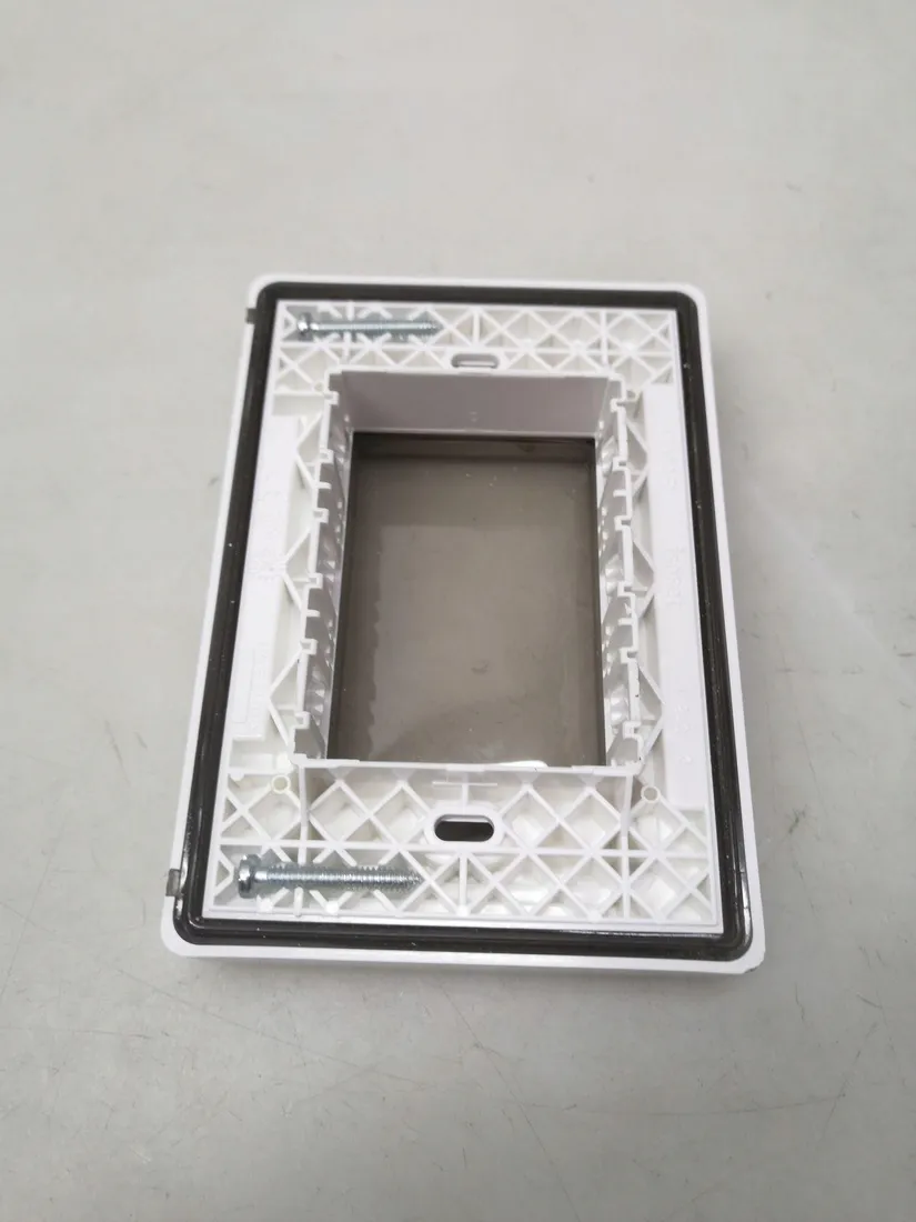 oslona-vimar-ip55-3-m-stan-powystawowy