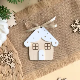 drewniana-zawieszka-choinkowa-domek
