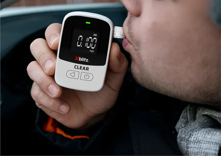 xblitz-clear-alkomat-elektrochemiczny-marka-xblitz-mozliwosc-kalibracji-tak