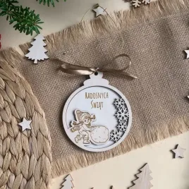 drewniana-bombka-3d-dziewczynka-z-kula-sniezna