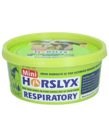 horslyx-mini-rozne-smaki-650g-lizawka-dla-konia-uklad-oddechowy